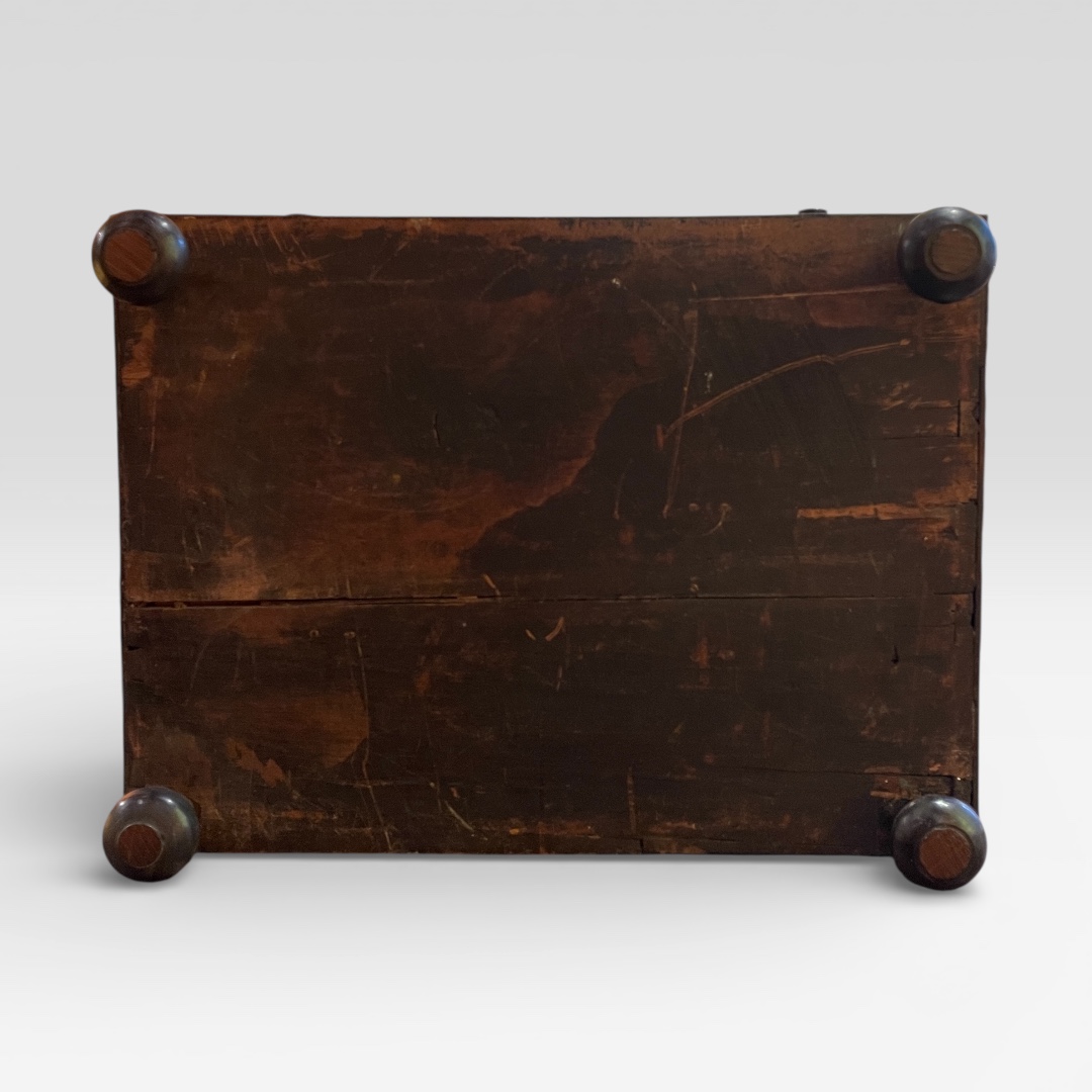 Anglo Indian cabinet in Padouk and ivory inlay