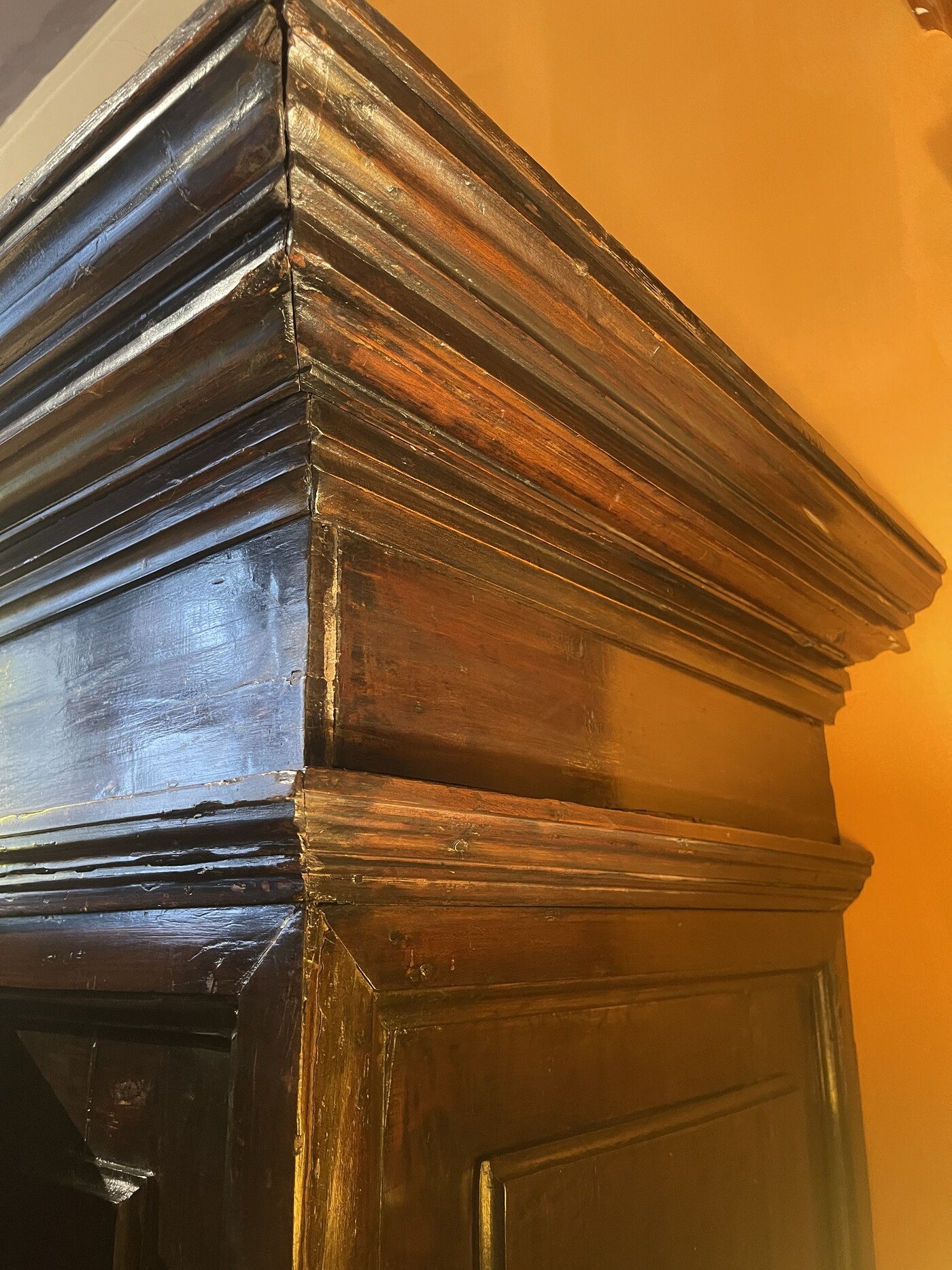 Early 17th century Credenza in walnut from the region of Puglia , Italy