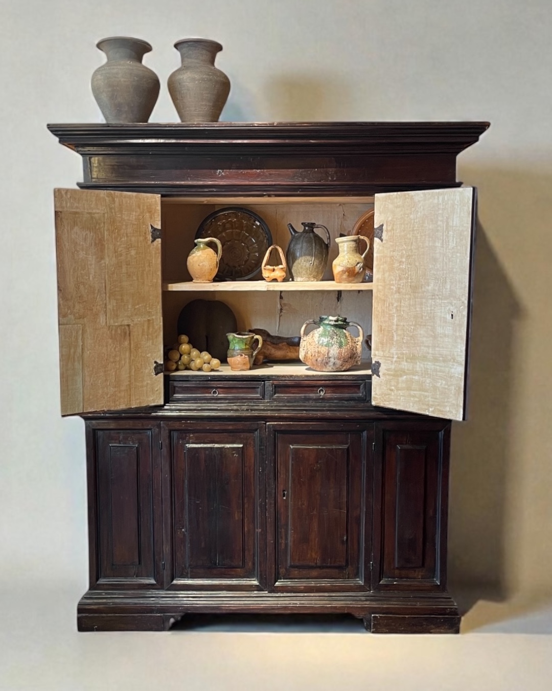 Early 17th century Credenza in walnut from the region of Puglia , Italy