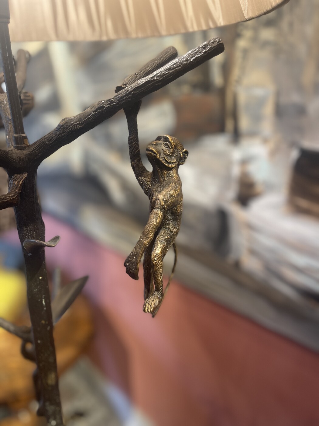 Floor lamp in bronze