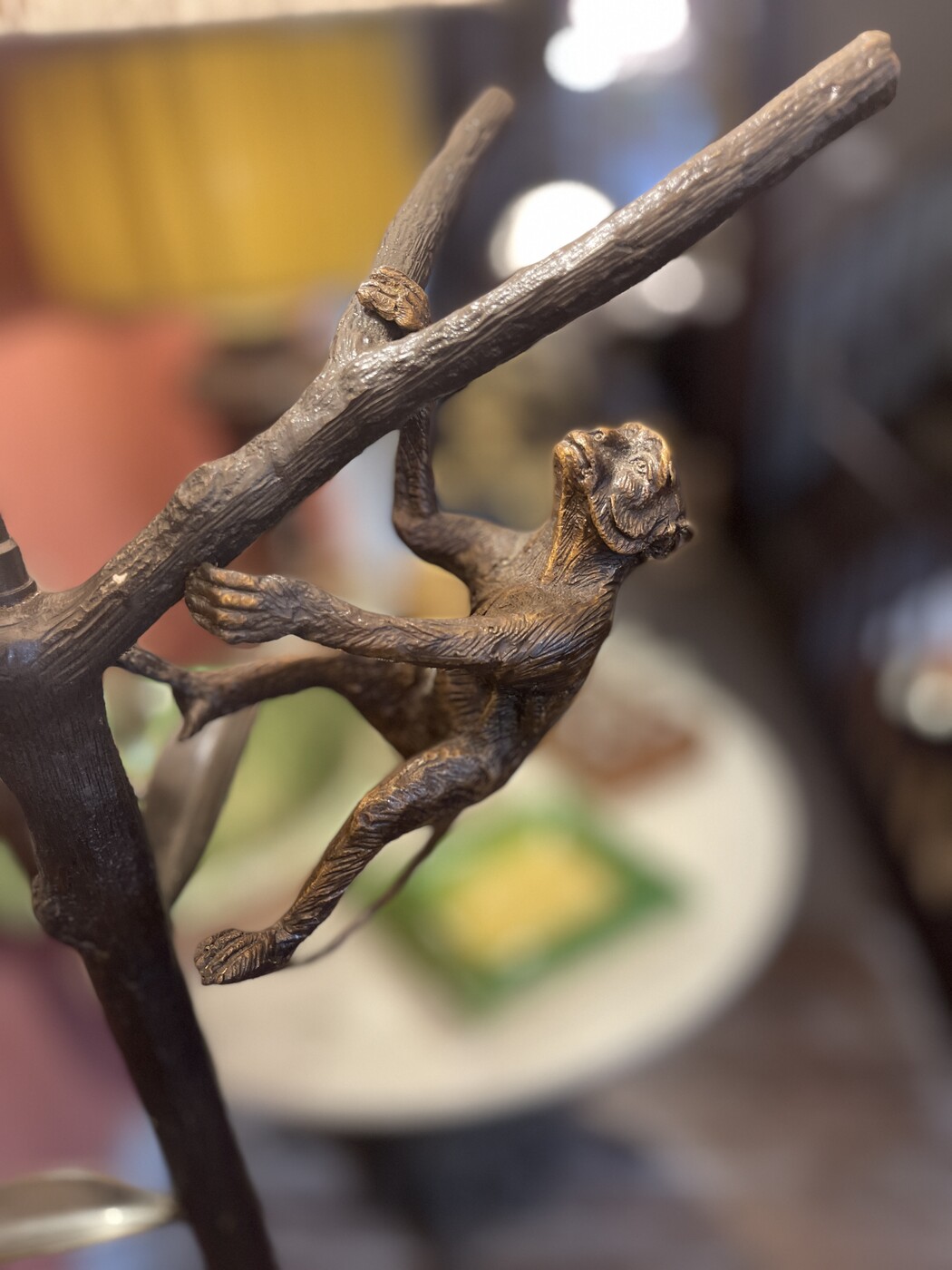 Floor lamp in bronze