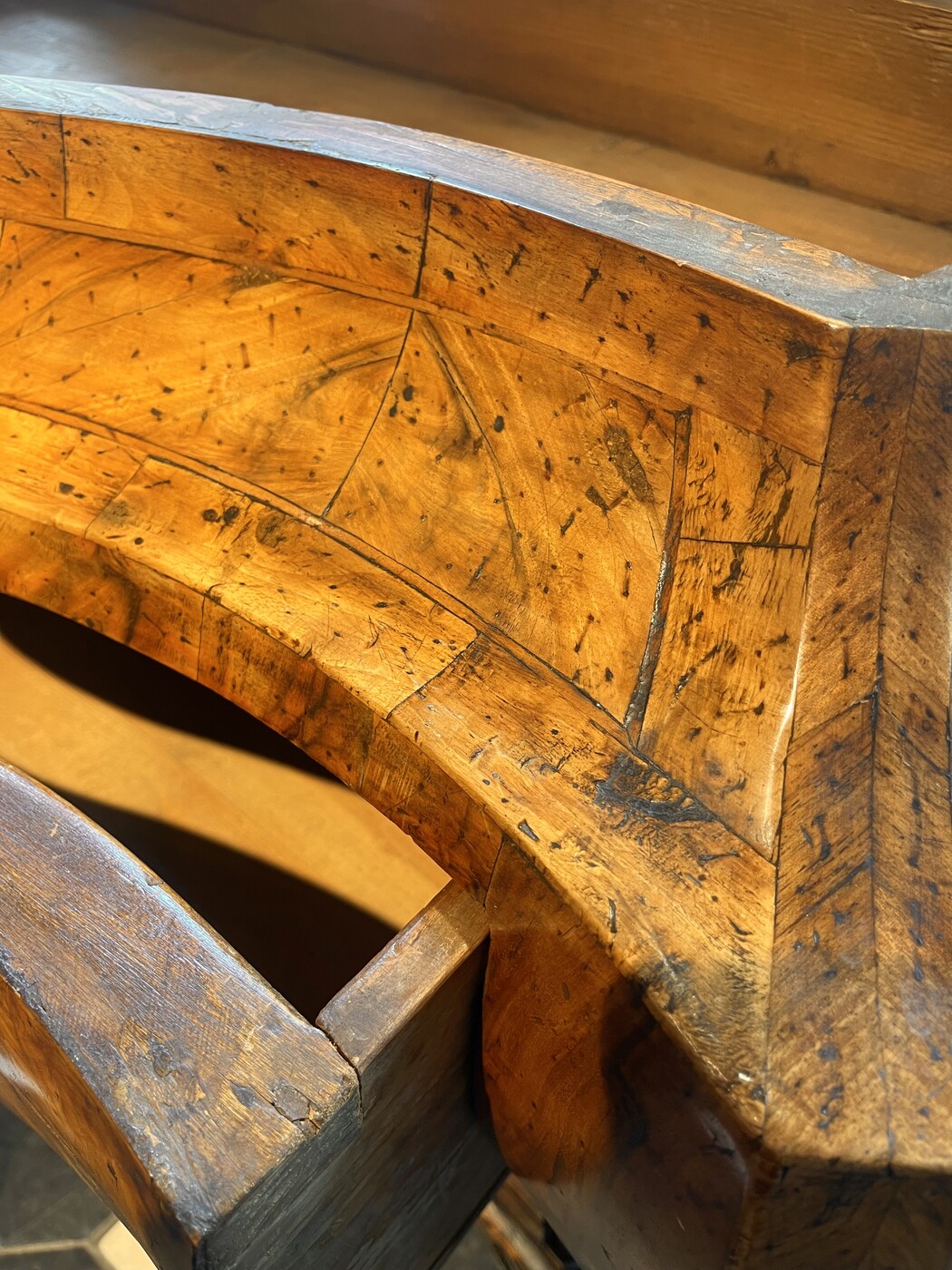 Pair of Venetian chest of drawers in olive wood circa 1800